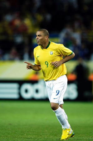 代艺术与文 代艺术与文